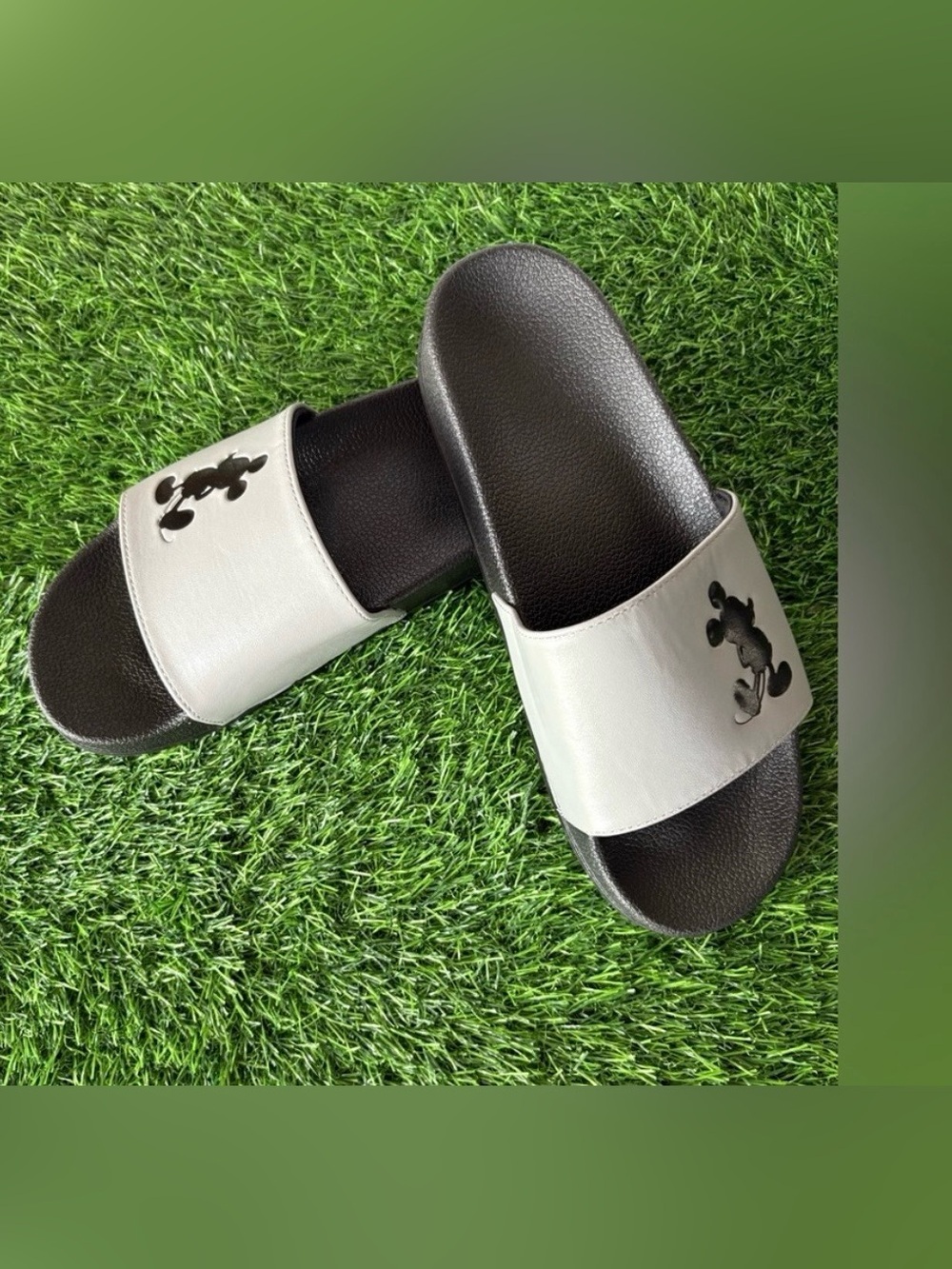 Disney NWOT Unisex Mickey Mouse Silhouette Slide Sandals